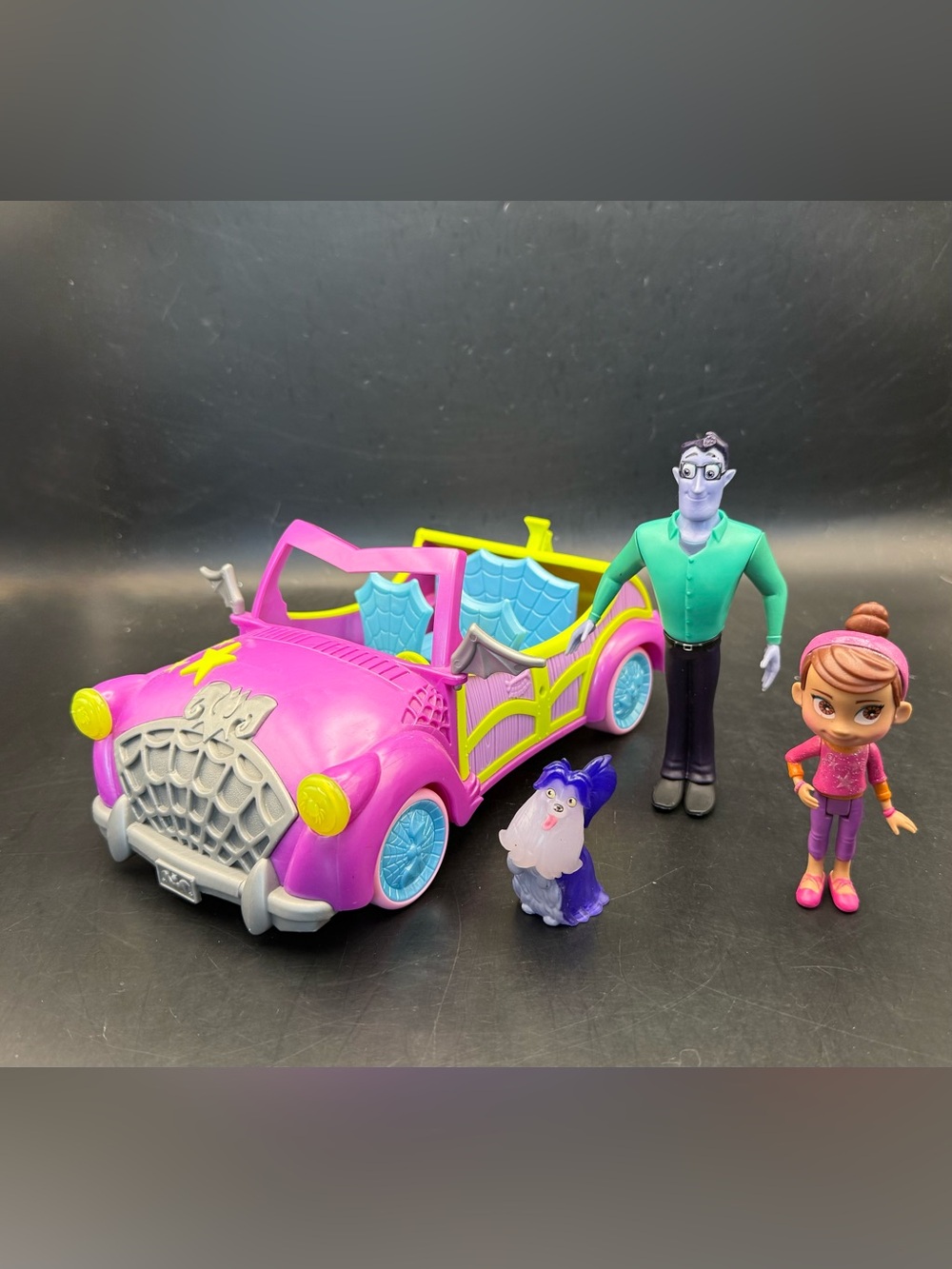 Disney Vampirina Batty Beach Cruiser Car With 3 Figures - Boris, Wolfsie & Poppy
